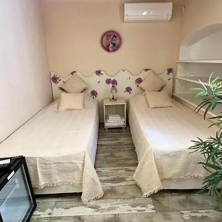 Chez Nebahat Boutique * Ayvalı