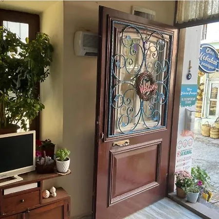 Chez Nebahat Boutique Ayvalı